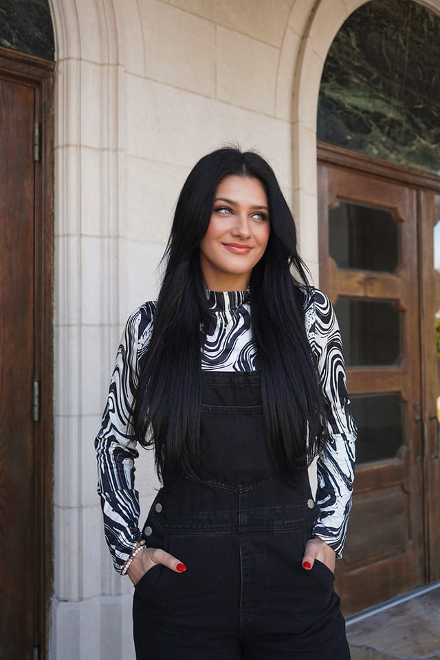 Haley Jones performing